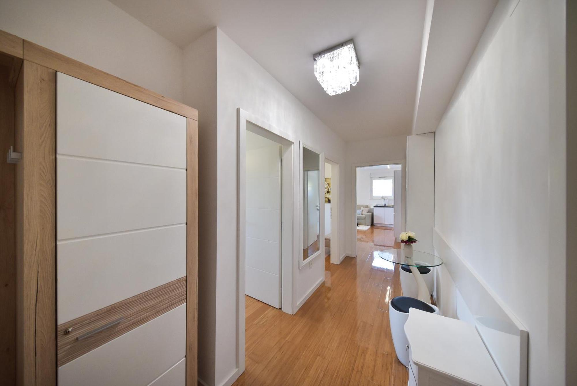 Mm Luxury Apartments Gold & Rubin ザダル 部屋 写真